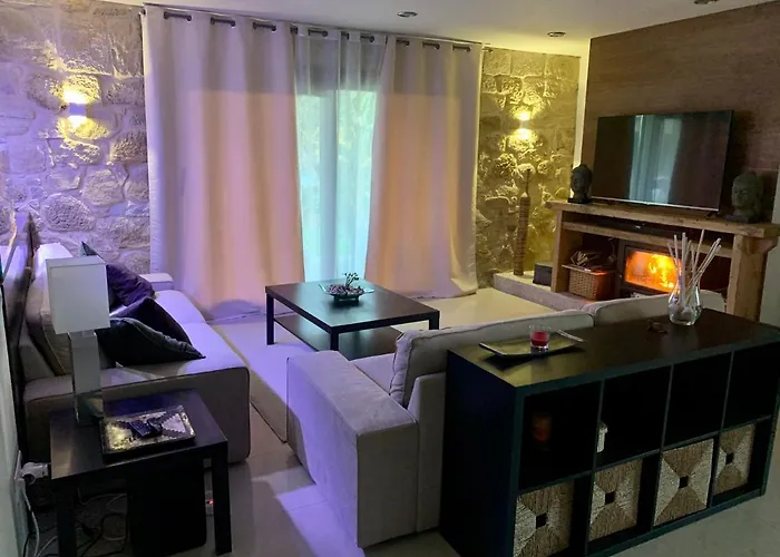 Raices. Agradable Casa Con Piscina Villa *