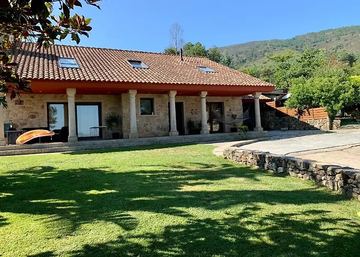 Raices. Agradable Casa Con Piscina *