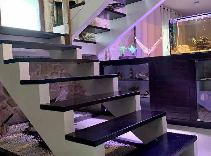 Raices. Agradable Casa Con Piscina Baiona