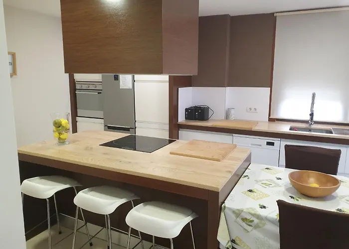 Raices. Agradable Casa Con Piscina * Baiona